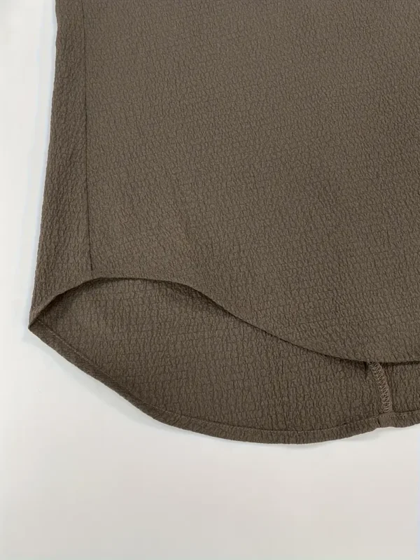 e2c67ae8-bfa4-43dc-9bfe-7480d68a21d4 Conjunto elegante de dos piezas para mujer