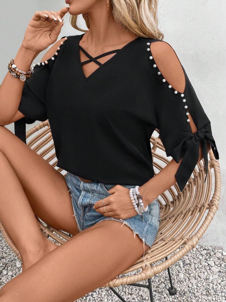 Blusa con tirante y escote en V (Shein)