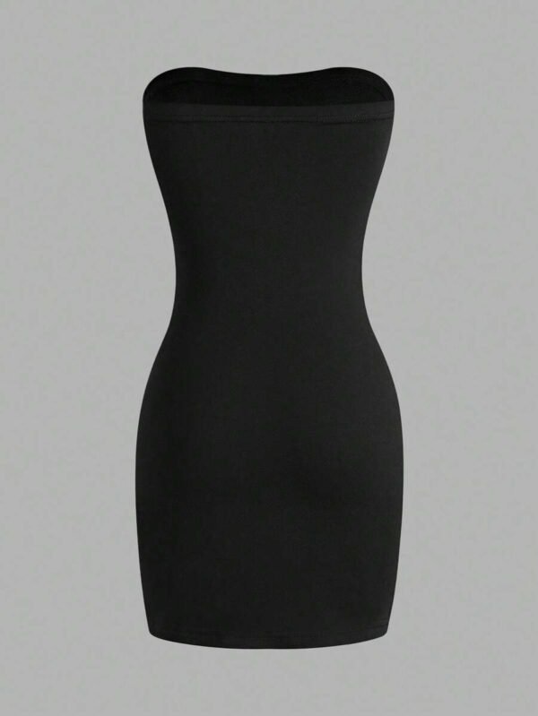 Vestido negro sin tirantes para mujer (Shein)